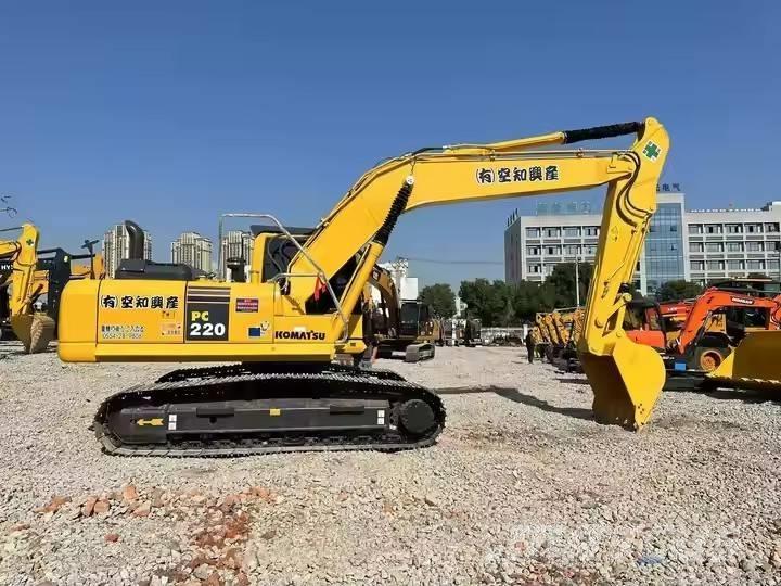 Komatsu PC 220 Bageri guseničari