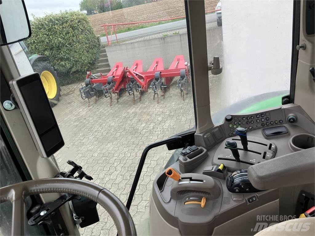 John Deere 6120M Traktori