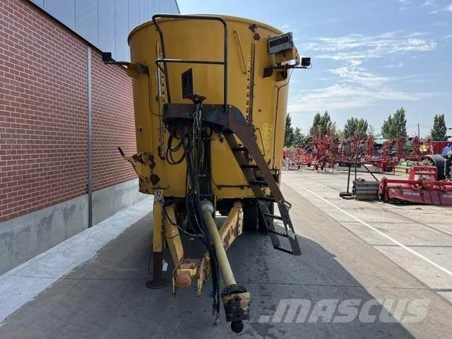  USA 850CF Mešaona stočne hrane
