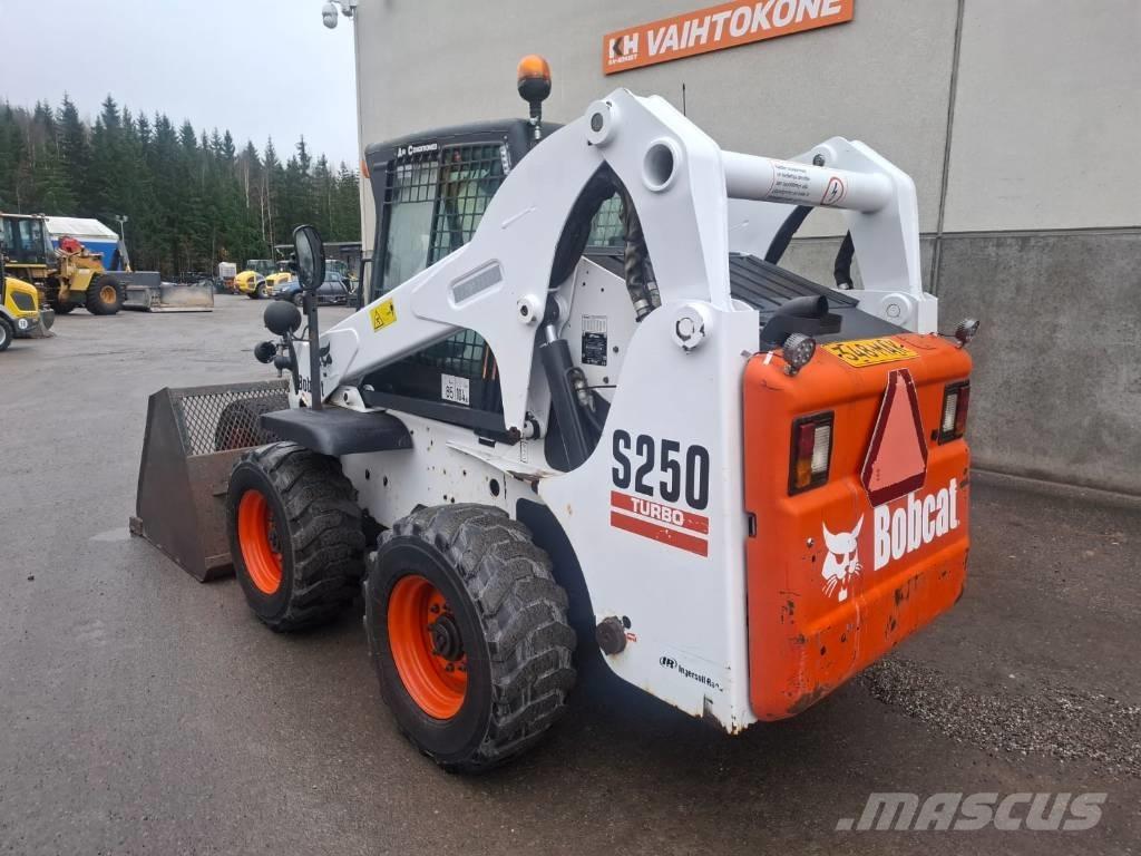 Bobcat S 250 Skid steer mini utovarivači