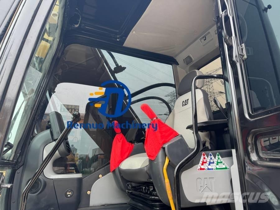 CAT 320D2 Bageri guseničari