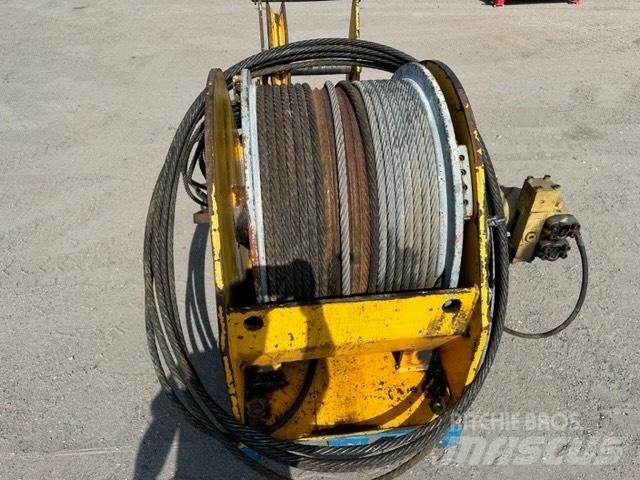 Bauer used winch Rezervni delovi i oprema za bušenje