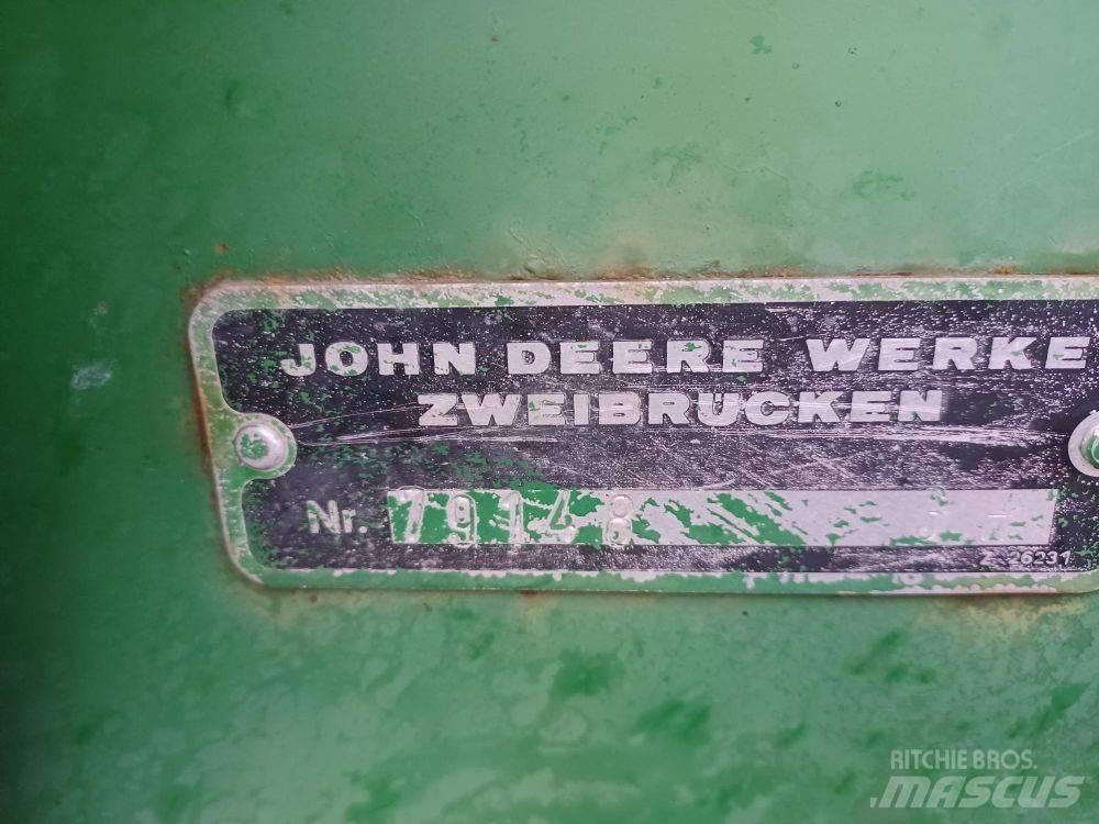 John Deere 1000 Kultivatori