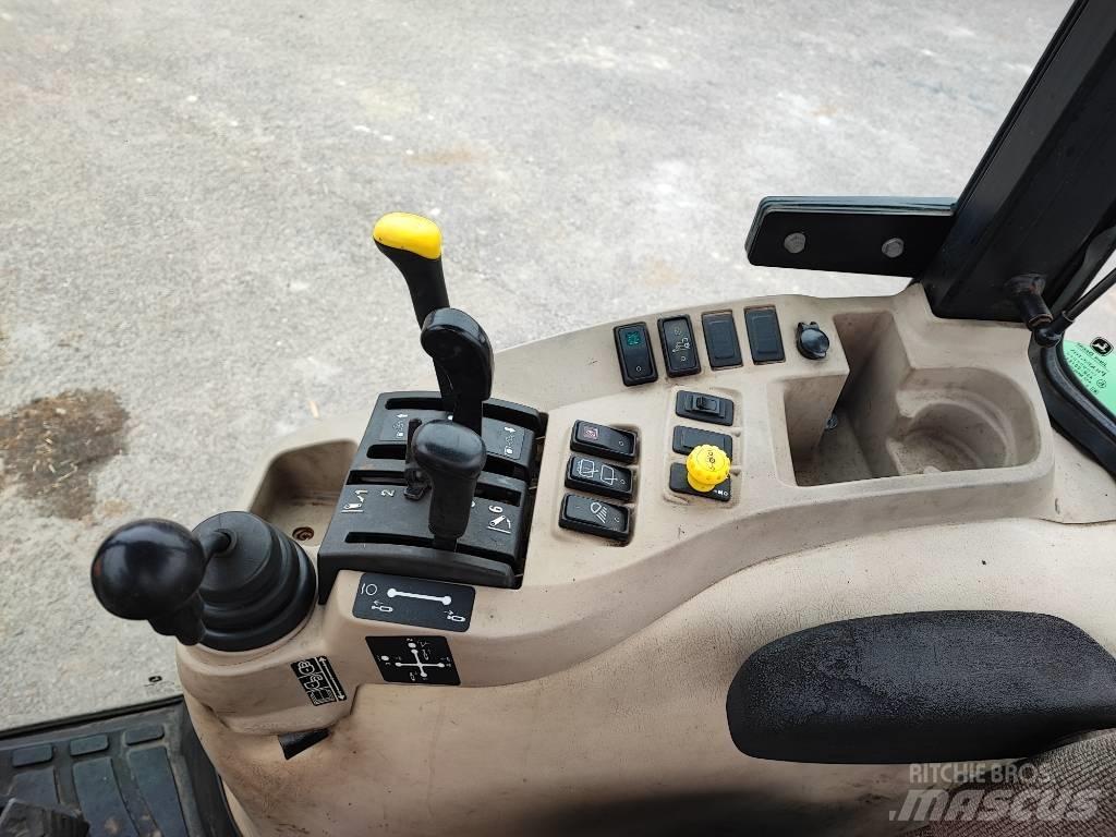 John Deere 3720 Manji traktori