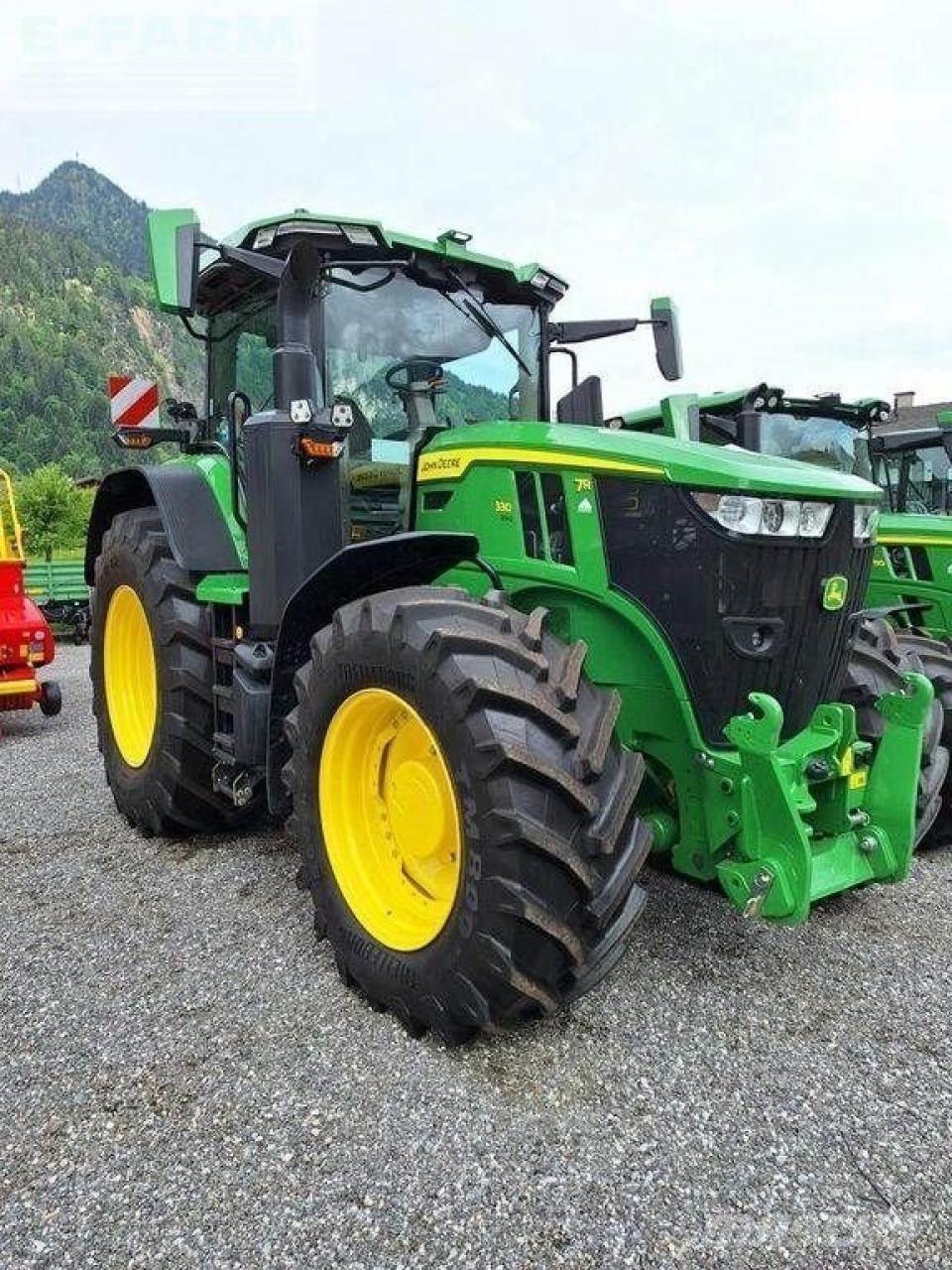 John Deere 7r 330 Traktori