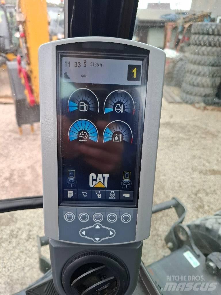 CAT 313 D Bageri točkaši