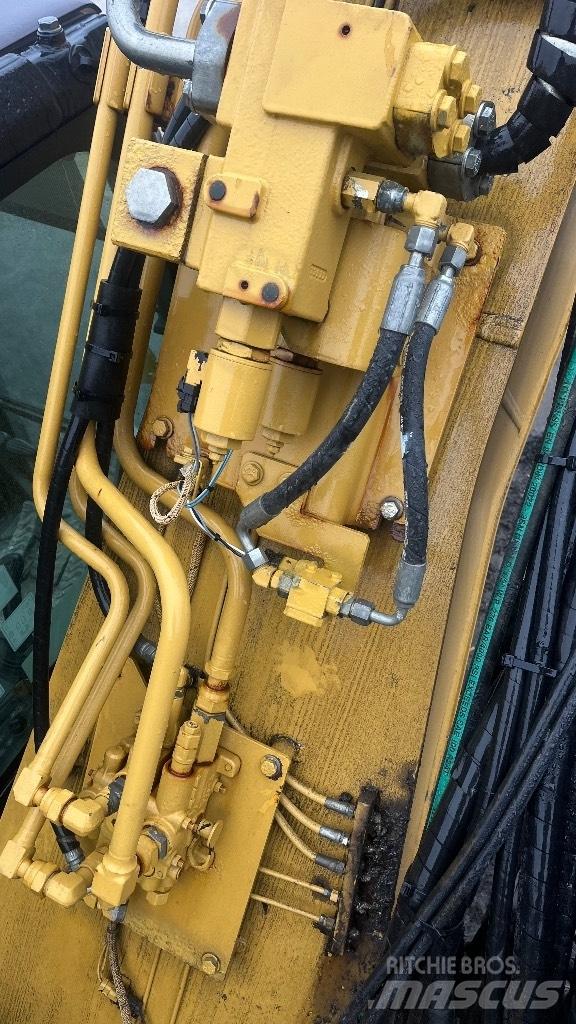 CAT 320 EL Bageri guseničari