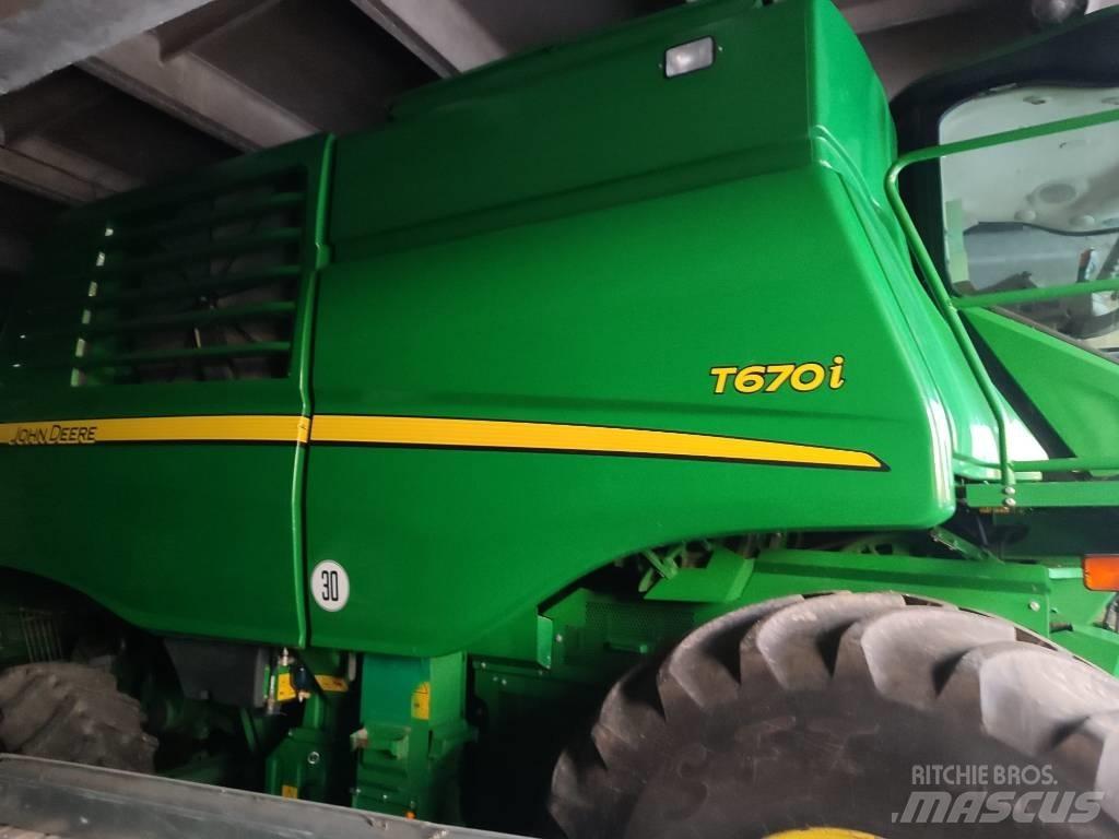 John Deere T 670 i Kombajni