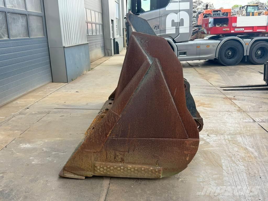 Volvo 4.2 m3 Kašike / Korpe