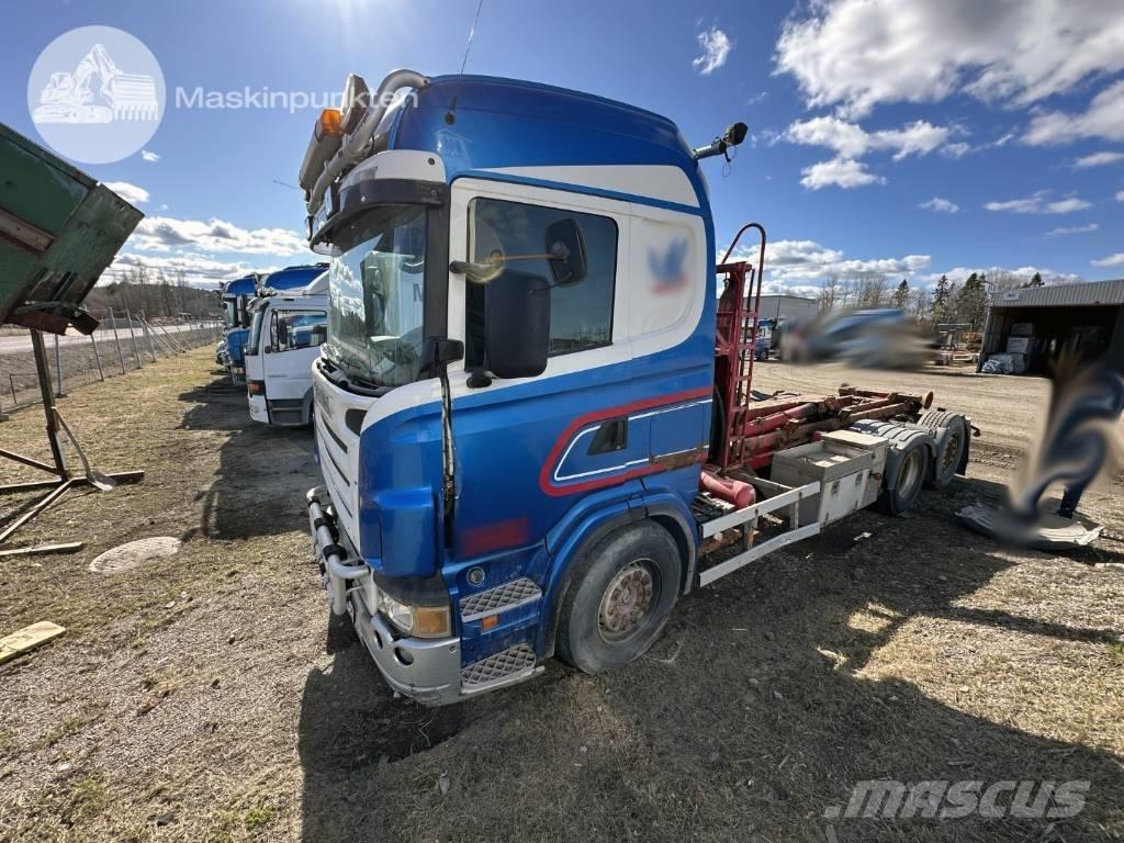 Scania R 470 LB Rol kiper kamioni sa kukom za podizanje tereta