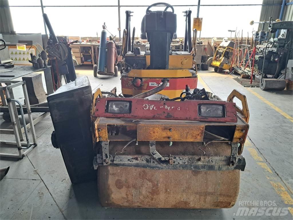 Dynapac CC102 Ostalo za građevinarstvo