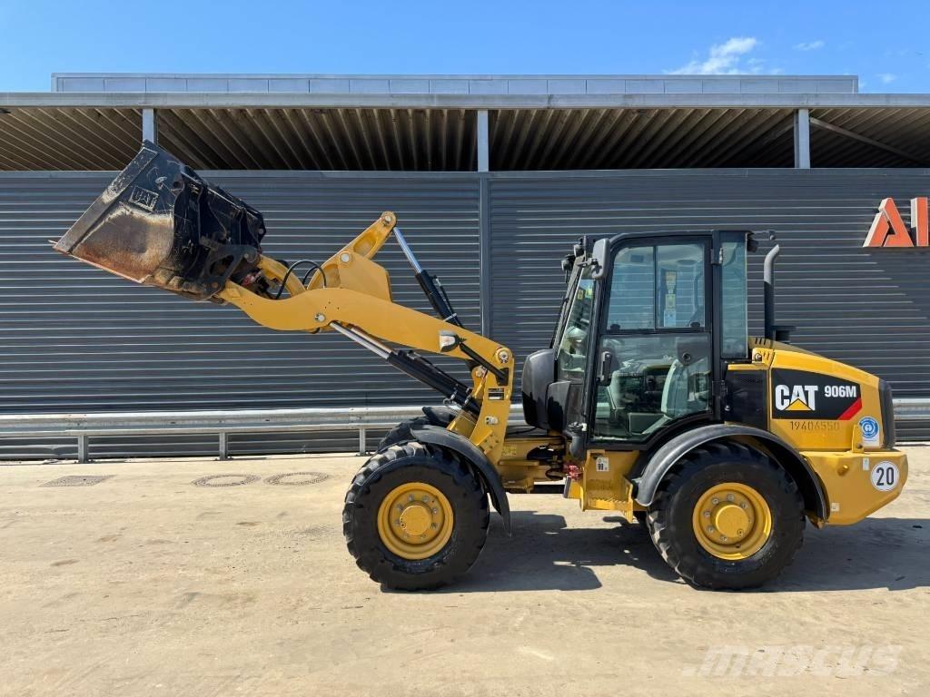 CAT 906M Utovarivači na točkove