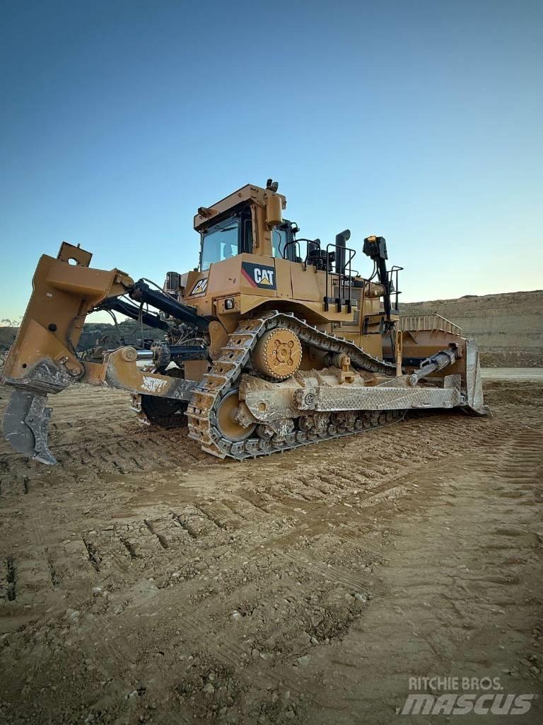 CAT D 10 T Buldožeri guseničari
