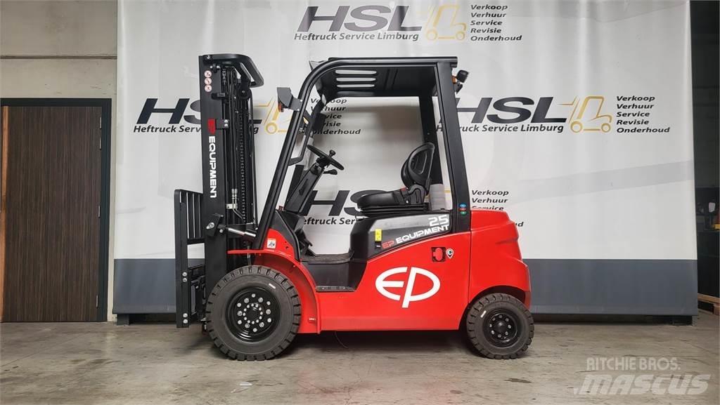  EFL303-B Električni viljuškari