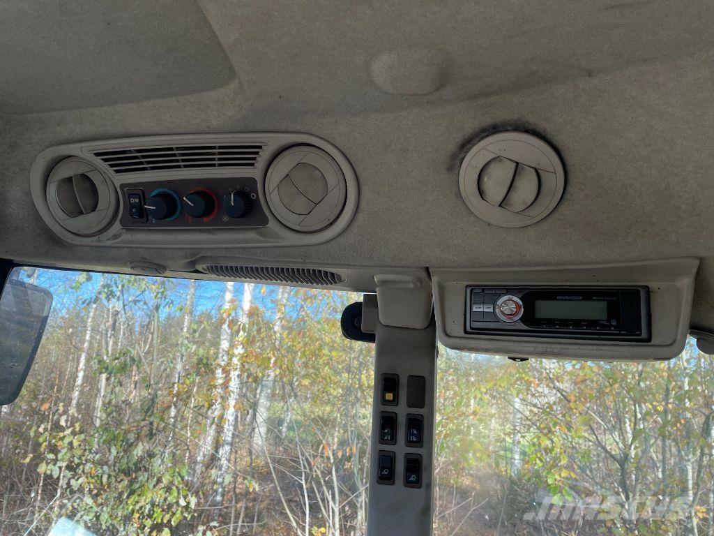 John Deere 5720 Traktori