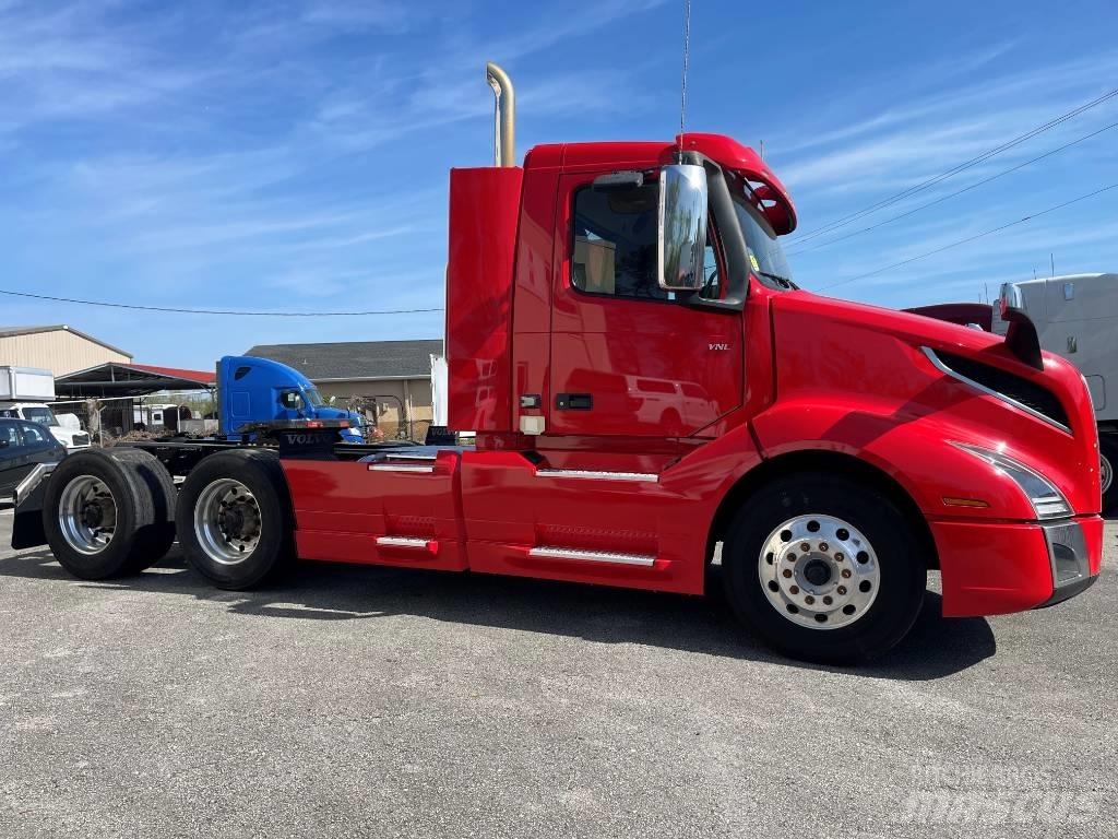 Volvo VNL64T300 Tegljači