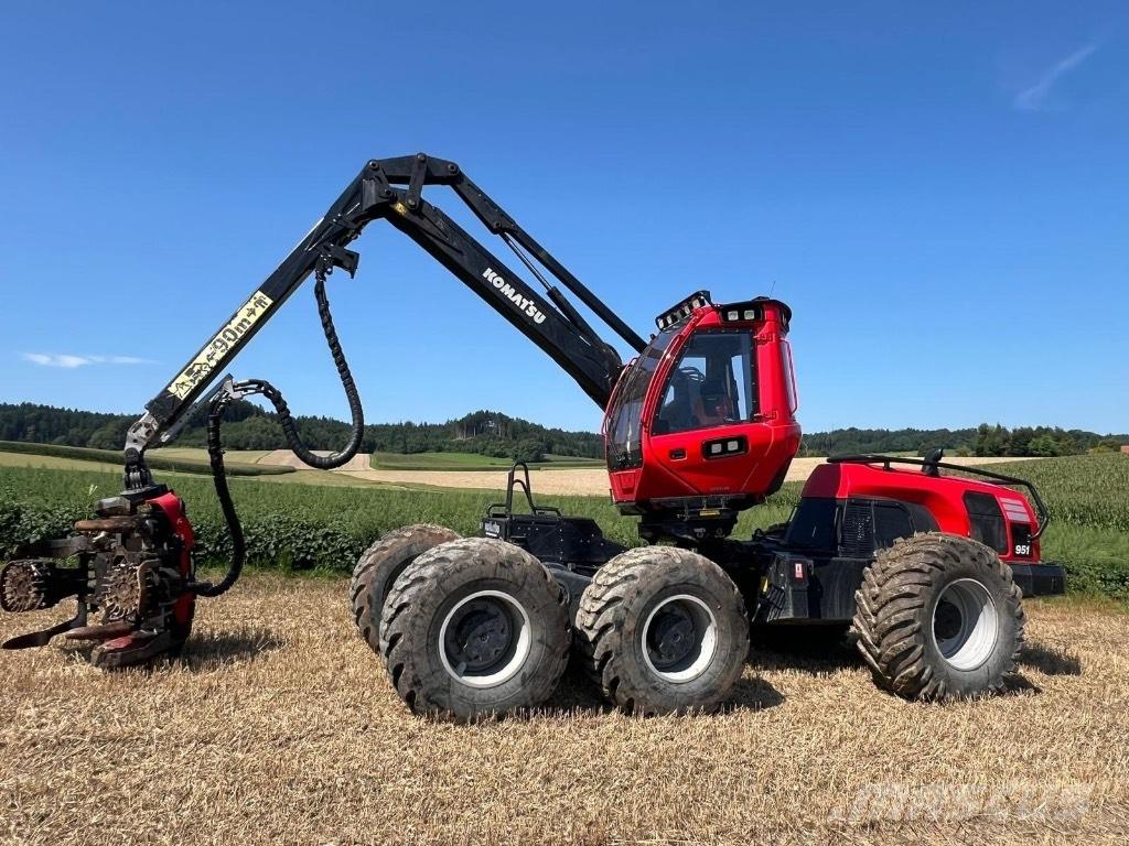 Komatsu 951 Harversteri
