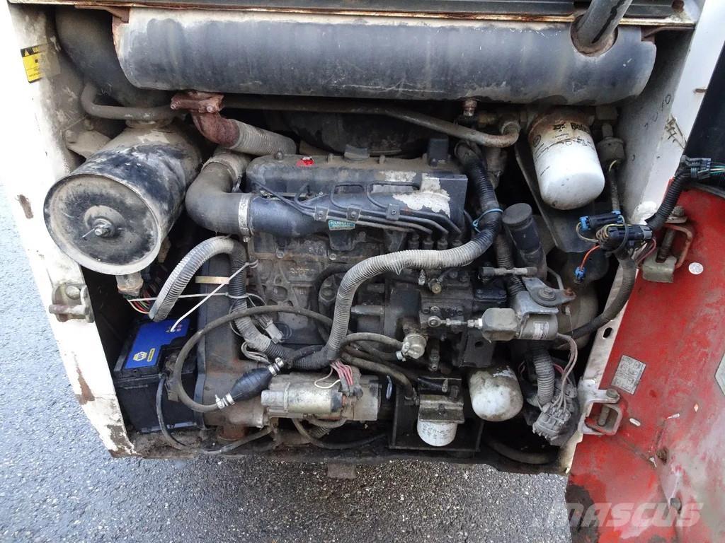 Bobcat 753 Skid steer mini utovarivači