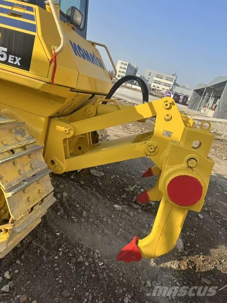 Komatsu D 85 E Buldožeri guseničari