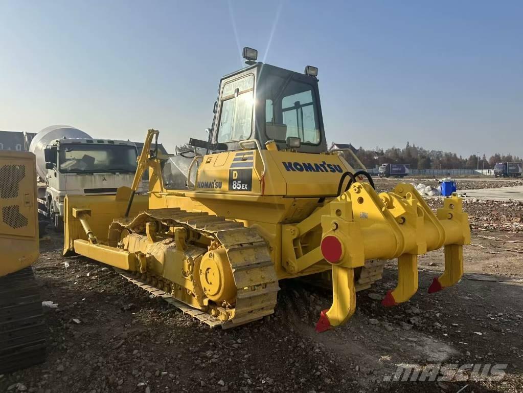 Komatsu D 85 E Buldožeri guseničari