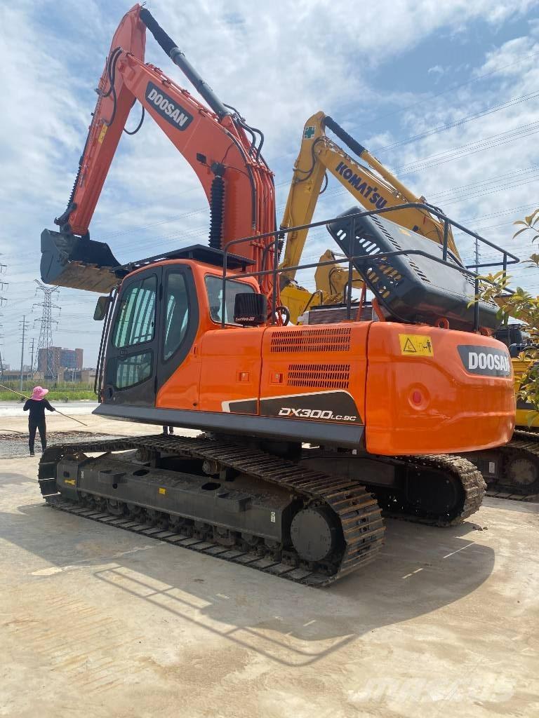 Doosan DX 300 Bageri guseničari