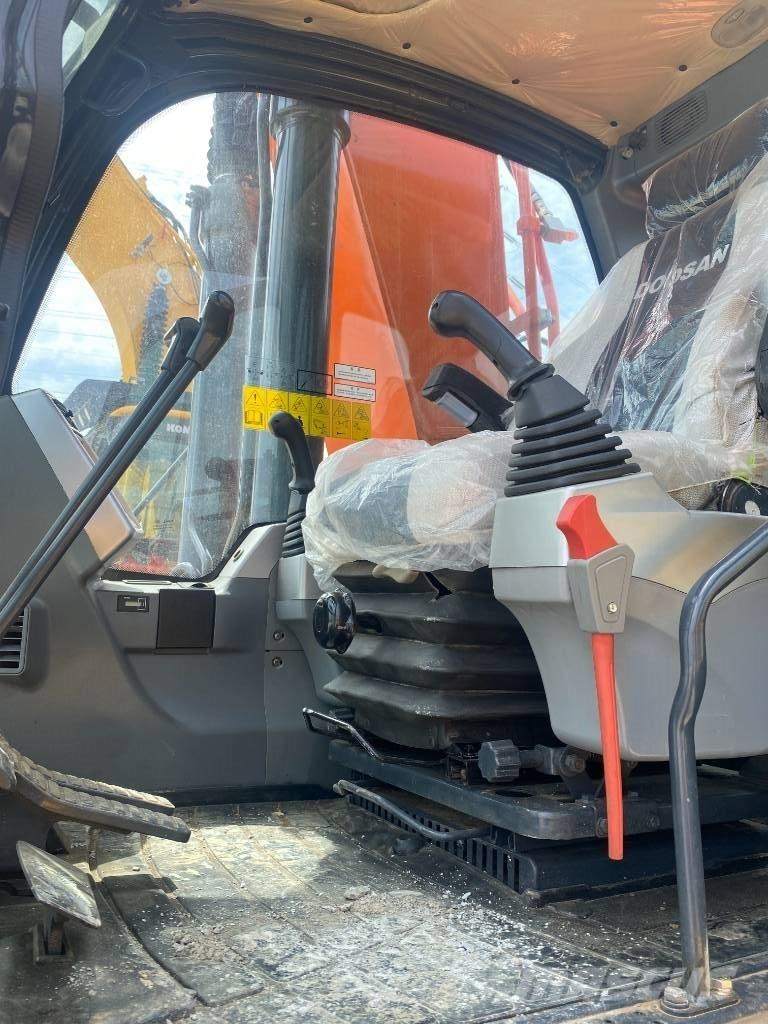 Doosan DX 300 Bageri guseničari