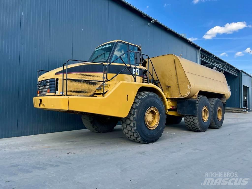 CAT 740 WATER TRUCK Kamioni za vodu