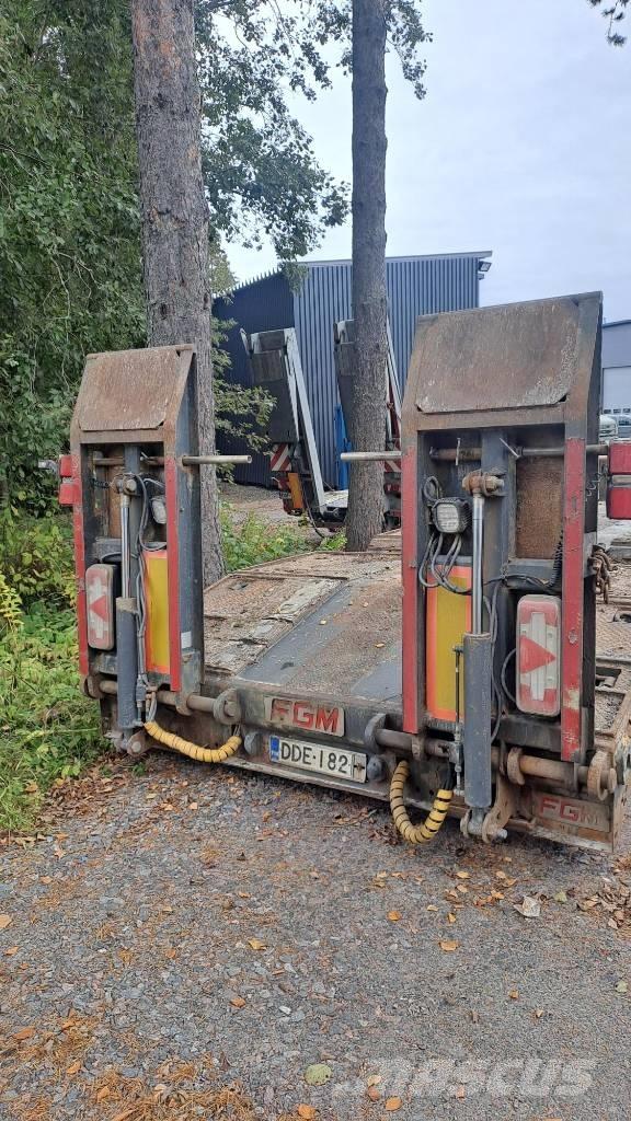 FGM FGM37 Poluprikolice labudice