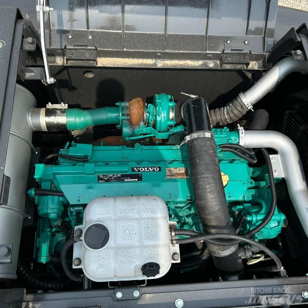 Volvo 300 Bageri guseničari