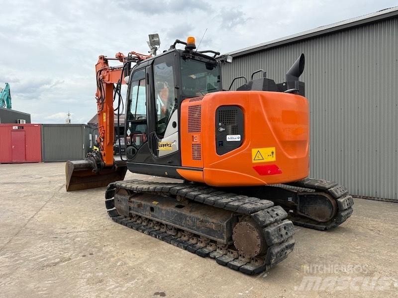 Hitachi ZX 135 US-6 Bageri guseničari