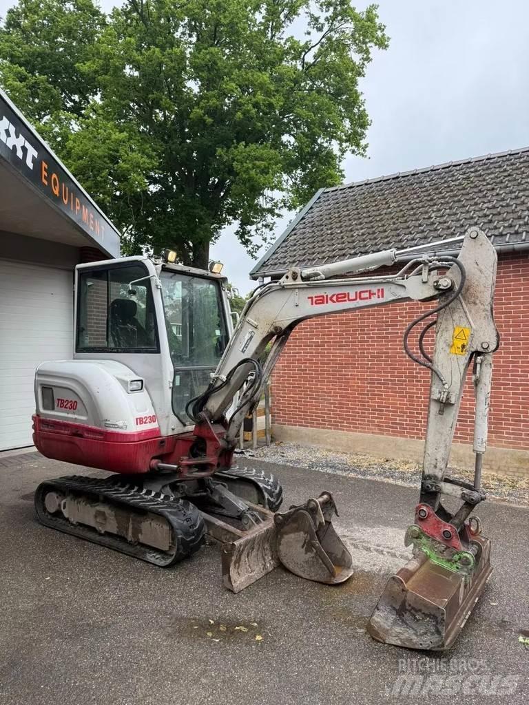 Takeuchi TB230 Mini bageri < 7t