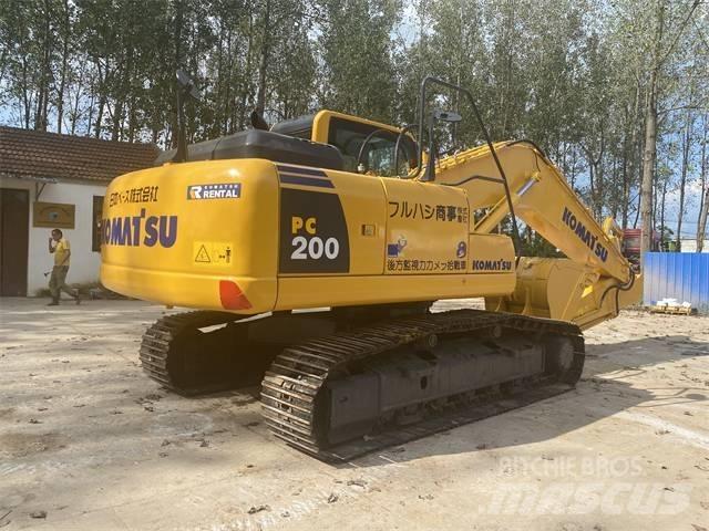 Komatsu PC200-8 Bageri guseničari