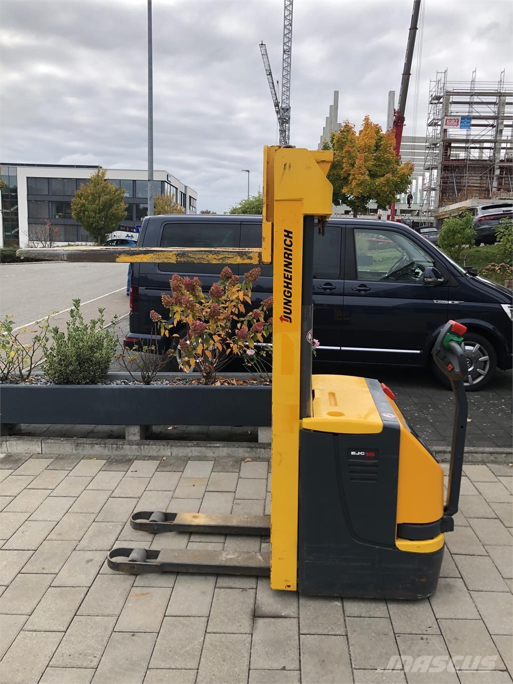 Jungheinrich EJC16 Samopogonski ručni viljuškari
