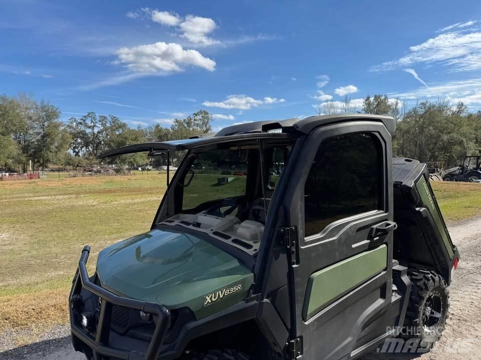John Deere XUV835R Pomoćne mašine