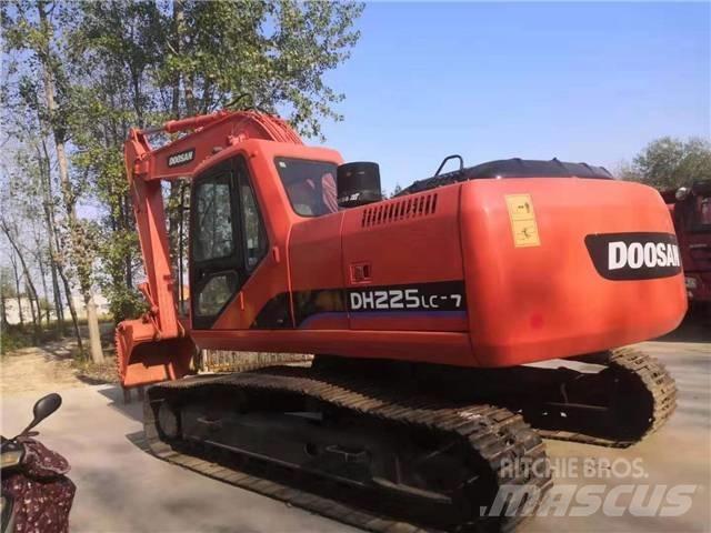 Doosan DH225 Bageri guseničari