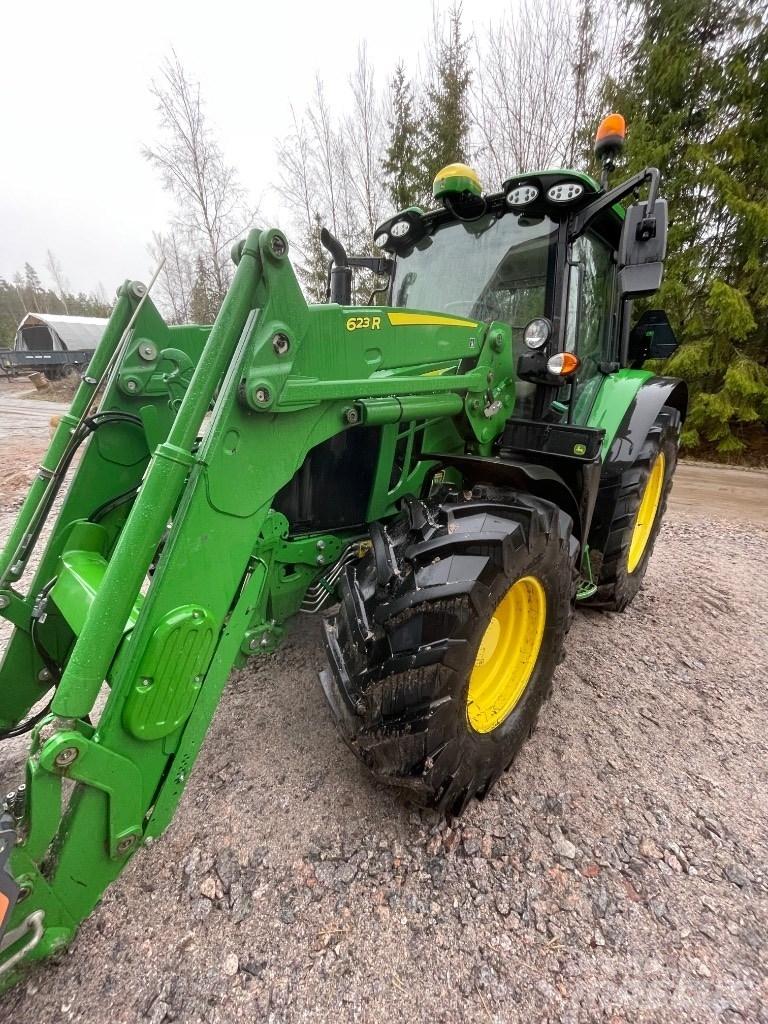 John Deere 6120 M Traktori