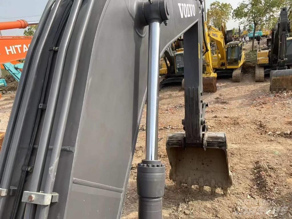 Volvo EC250 Bageri guseničari