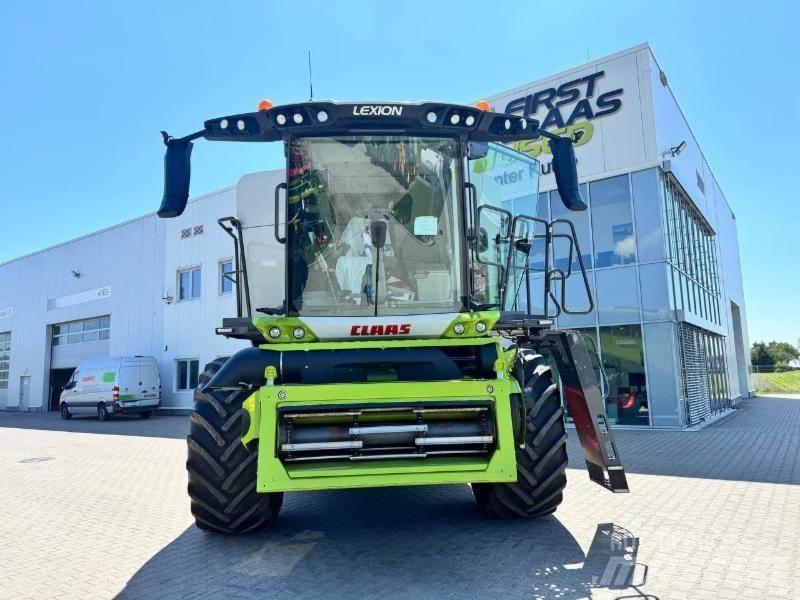 CLAAS LEXION 8600 Kombajni