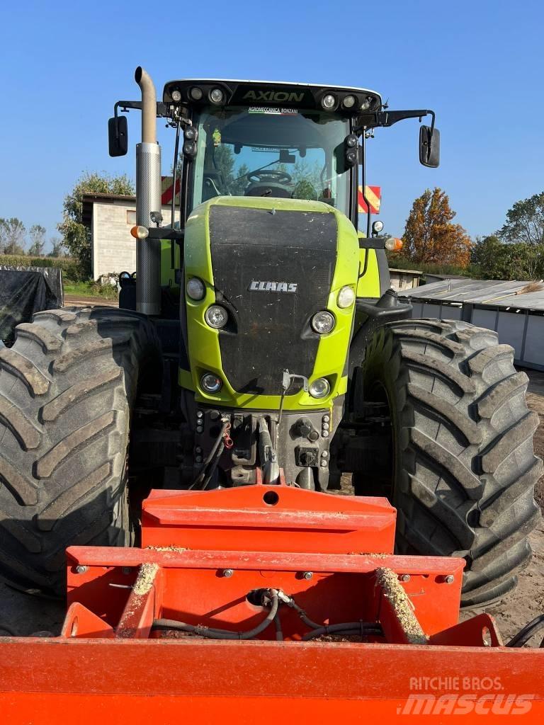 CLAAS Axion 930 Traktori