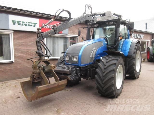 Valtra T202D Traktori