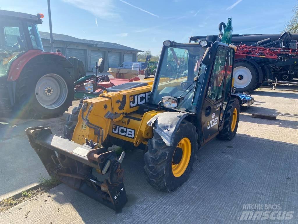 JCB 525-60 Poljoprivredni teleskopski utovarivači