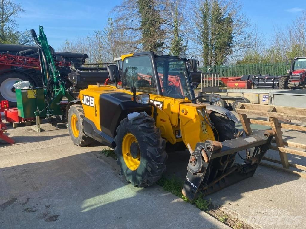 JCB 525-60 Poljoprivredni teleskopski utovarivači