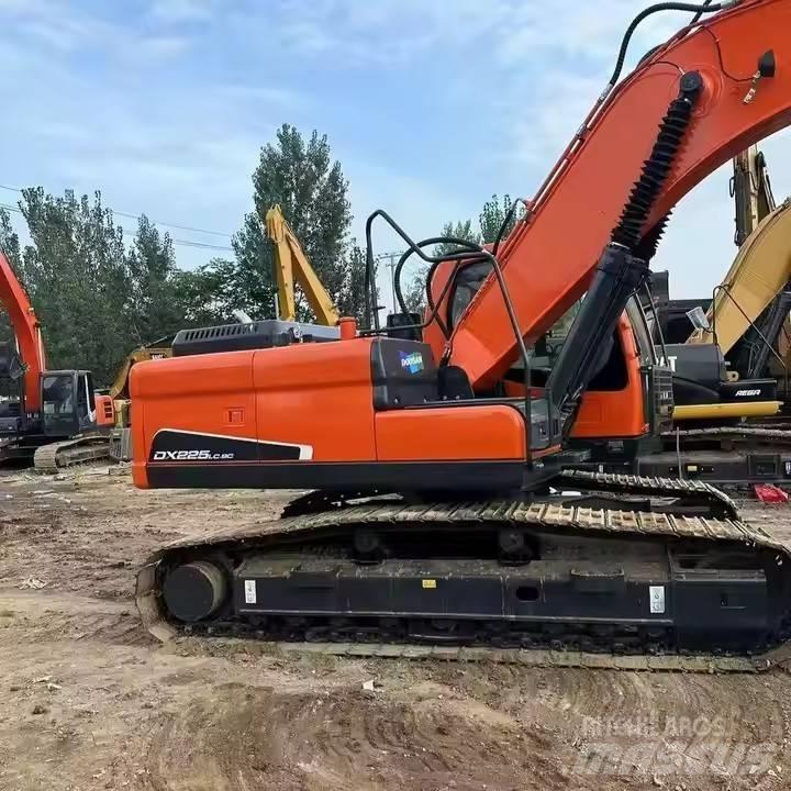 Doosan DX225LC-9C Bageri guseničari
