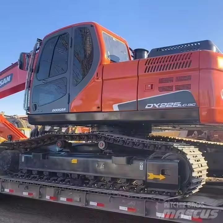 Doosan DX225LC-9C Bageri guseničari
