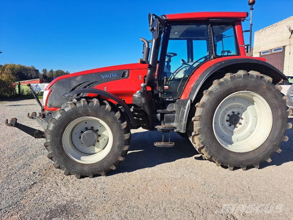 Valtra T 163 EV Traktori