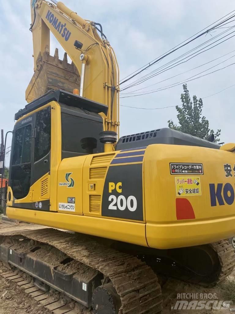 Komatsu pc200-8 Bageri guseničari