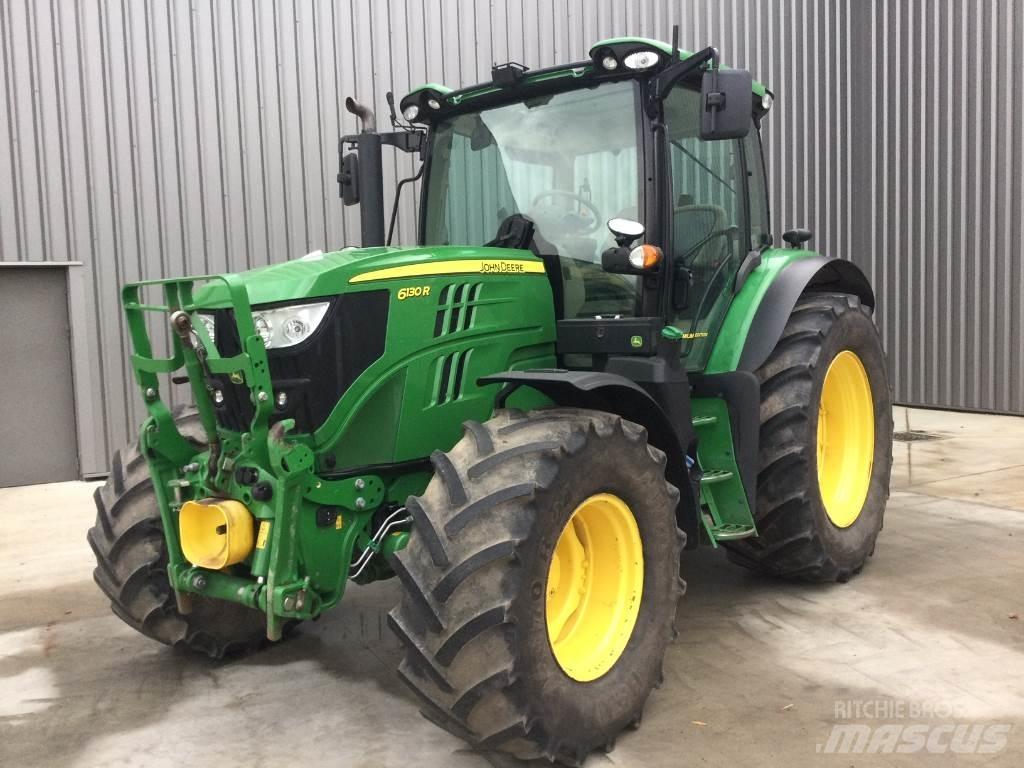John Deere 6130R Traktori