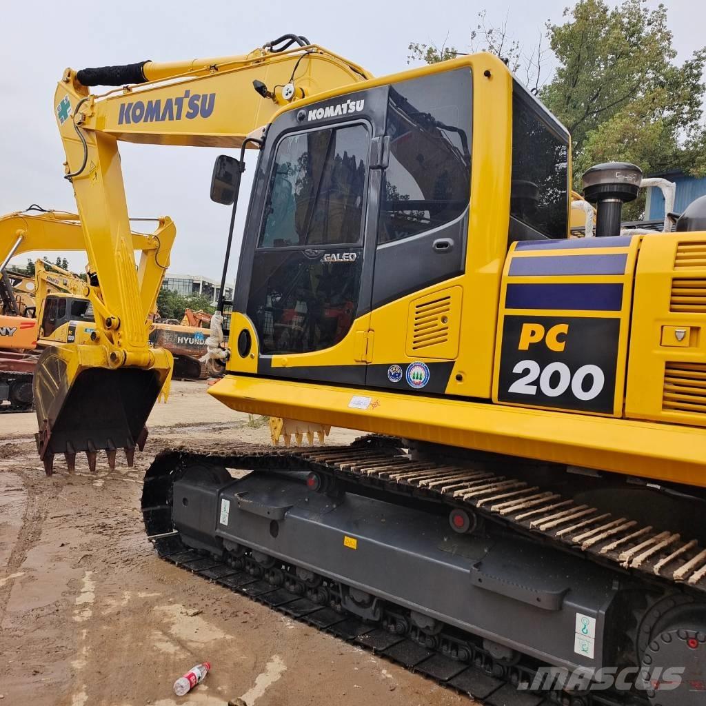 Komatsu PC 220 Bageri guseničari