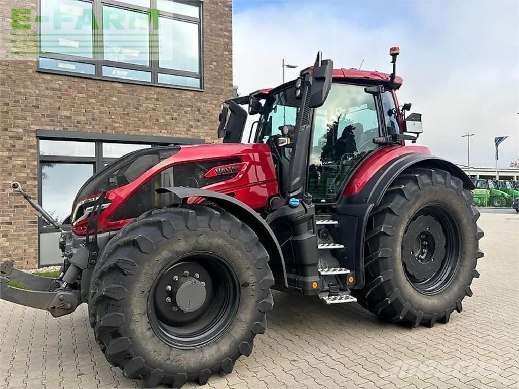 Valtra q265 Traktori