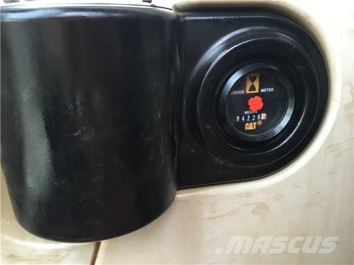 CAT 320 C L Bageri guseničari